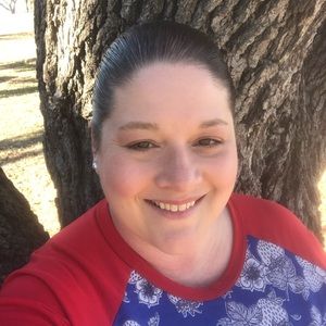 Meet your Posher, Leah